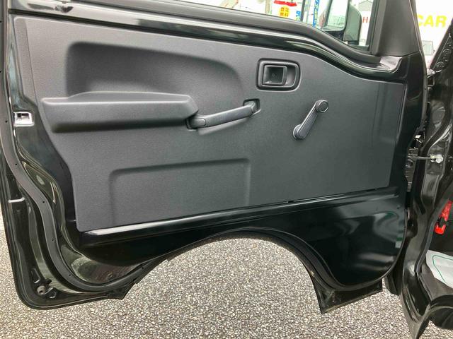 ハイゼットトラックスタンダード　農用スペシャル４ＷＤ／デフロック／ＣＶＴミッション／エアコン／パワーステアリング／エアバッグ／ＬＥＤ作業灯／３方向開き／ラバーマット／オートライト／アイドリングストップ／コーナーセンサー／ＡＭ／ＦＭラジオ（千葉県）の中古車