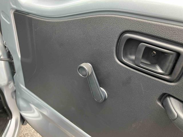 ハイゼットトラックスタンダード２ＷＤ　４ＡＴ　エアコン　パワステ　スピーカー一体型ラジ型　衝突回避支援ブレーキ　誤発進抑制装置　アイドリングストップ　コーナーセンサー（千葉県）の中古車