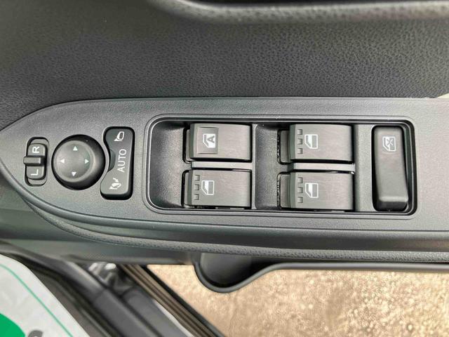 タントＸ衝突回避支援ブレーキ　左側電動スライドドア　プッシュボタンスタート　電子パーキングブレーキ　電動格納ミラー　運転席助手席シートヒーター　ＬＥＤヘッドランプ（千葉県）の中古車