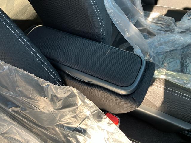 タフトＧ　クロムベンチャーオーディオレス　衝突回避支援ブレーキ　誤発進抑制装置　アイドリングストップ　スマートキー　プッシュボタンスタート　盗難防止装置　イモビライザー　シートヒーター　オートライト　ＬＥＤヘッドライト（千葉県）の中古車