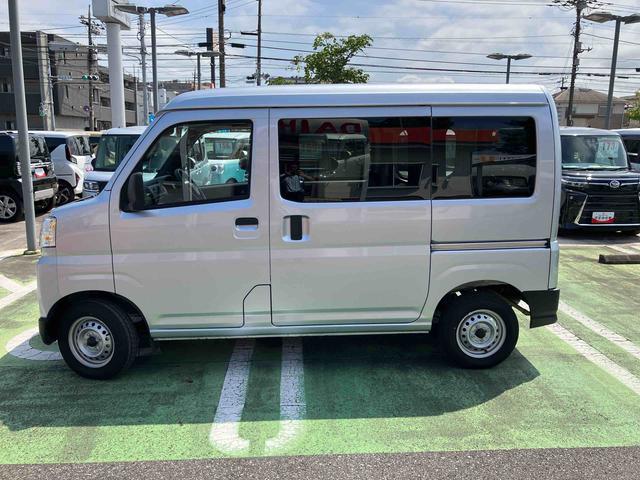 ハイゼットカーゴＤＸ２ＷＤ　ＣＶＴ　スピーカー一体型ＡＭＦＭラジオ　キーレスリモコンキー　オートライト　コーナーセンサー　衝突回避支援ブレーキ　誤発進抑制装置　アイドリングストップ（千葉県）の中古車