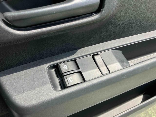 ハイゼットカーゴＤＸ２ＷＤ　ＣＶＴ　スピーカー一体型ＡＭＦＭラジオ　キーレスリモコンキー　オートライト　コーナーセンサー　衝突回避支援ブレーキ　誤発進抑制装置　アイドリングストップ（千葉県）の中古車