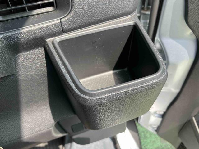 ハイゼットカーゴＤＸ２ＷＤ　ＣＶＴ　スピーカー一体型ＡＭＦＭラジオ　キーレスリモコンキー　オートライト　コーナーセンサー　衝突回避支援ブレーキ　誤発進抑制装置　アイドリングストップ（千葉県）の中古車