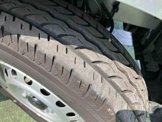 ハイゼットカーゴＤＸ２ＷＤ　ＣＶＴ　スピーカー一体型ＡＭＦＭラジオ　キーレスリモコンキー　オートライト　コーナーセンサー　衝突回避支援ブレーキ　誤発進抑制装置　アイドリングストップ（千葉県）の中古車
