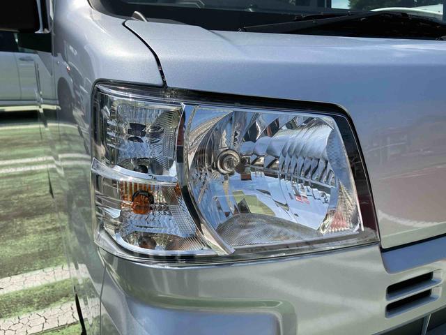 ハイゼットカーゴＤＸ２ＷＤ　ＣＶＴ　スピーカー一体型ＡＭＦＭラジオ　キーレスリモコンキー　オートライト　コーナーセンサー　衝突回避支援ブレーキ　誤発進抑制装置　アイドリングストップ（千葉県）の中古車