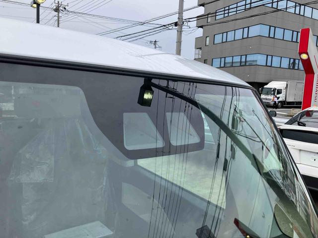 タントＬＬＥＤヘッドライト／オートライト／コーナーセンサー／次世代スマートアシスト／マルチインフォメーションディスプレイ／ベンチシート／（千葉県）の中古車