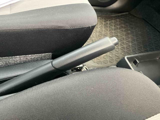 ミライースＬ　ＳＡIIIスマアシＩＩＩ／マルチリフレクターハロゲンヘッドランプ／オートライト／コーナーセンサー／マニュアルエアコン／可倒式ドアミラー／キーレスエントリー／１３インチフルホイールキャップ（千葉県）の中古車