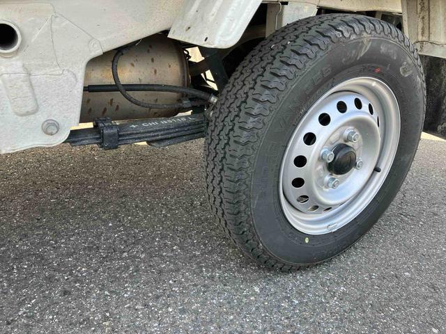 ハイゼットトラックスタンダード　農用スペシャルスーパーデフロック　４ＷＤ　荷台作業灯　スピーカー一体型ラジオチューナー　マニュアルレベリング機能付ハロゲンヘッドライト　ショッピングフック　助手席シートバックポケット（千葉県）の中古車