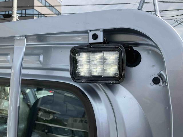 ハイゼットトラックスタンダード 農用スペシャルCVT 電子制御式4WD 荷台LEDライト リヤ4枚リーフスプリング スーパーデフロック 衝突被害軽減ブレーキ コーナーセンサー スピーカー一体型AM/FMラジオ エアコン パワステ(千葉県)の中古車