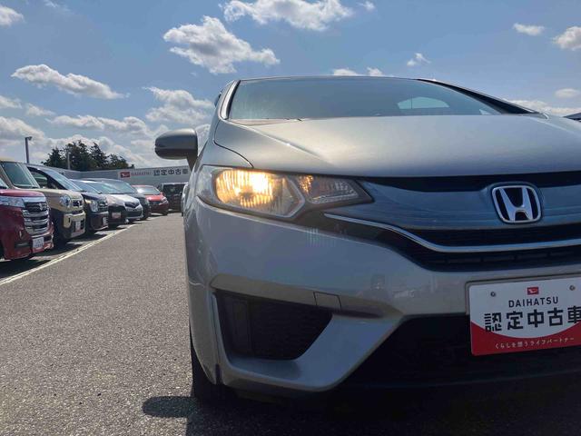 フィットハイブリッドＦパッケージカーナビ　プッシュボタンスタート　横滑り防止機能（千葉県）の中古車