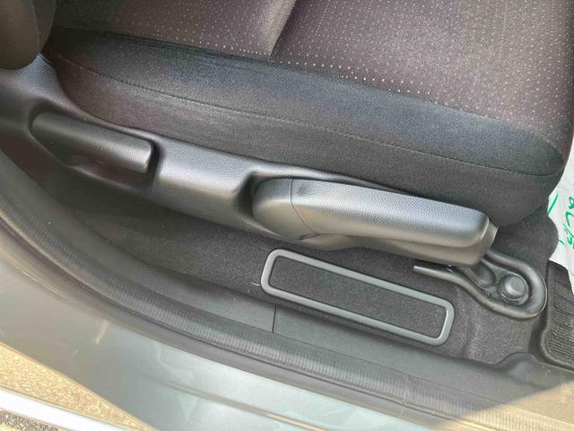 フィットハイブリッドＦパッケージカーナビ　プッシュボタンスタート　横滑り防止機能（千葉県）の中古車