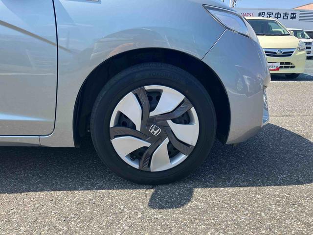 フィットハイブリッドＦパッケージカーナビ　プッシュボタンスタート　横滑り防止機能（千葉県）の中古車