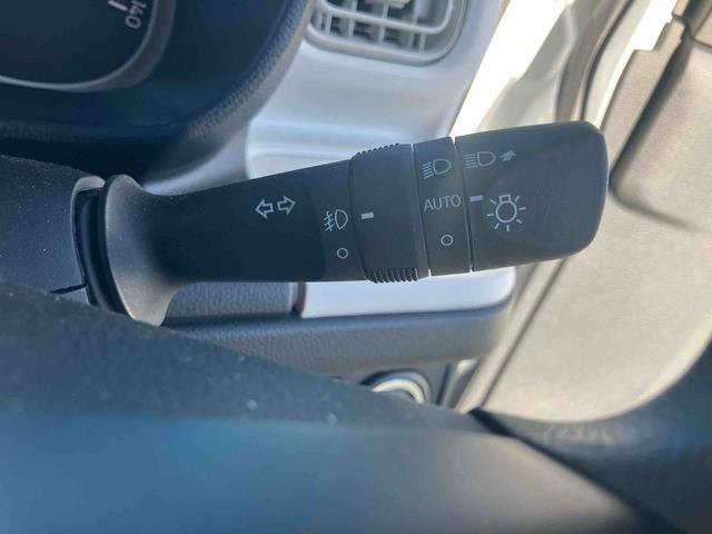 ムーヴキャンバスストライプスＧＬＥＤヘッドライト／両側電動スライドドア／コーナーセンサー／アイドリングストップ／衝突回避支援システム／横滑り防止装置／オートライト／オートエアコン／キーフリー／電動格納ミラー／電動パーキングブレーキ（千葉県）の中古車