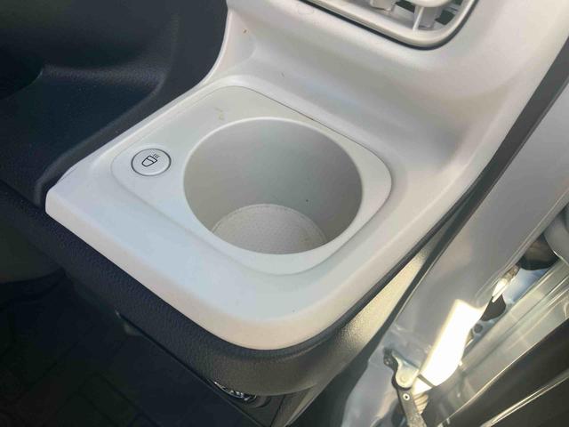 ムーヴキャンバスストライプスＧＬＥＤヘッドライト／両側電動スライドドア／コーナーセンサー／アイドリングストップ／衝突回避支援システム／横滑り防止装置／オートライト／オートエアコン／キーフリー／電動格納ミラー／電動パーキングブレーキ（千葉県）の中古車