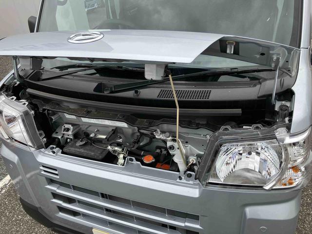 ハイゼットカーゴＤＸ２ＷＤ　ＣＶＴ　スピーカー一体型ＡＭＦＭラジオ　キーレスリモコンキー　オートライト　コーナーセンサー　衝突回避支援ブレーキ　誤発進抑制装置　アイドリングストップ（千葉県）の中古車