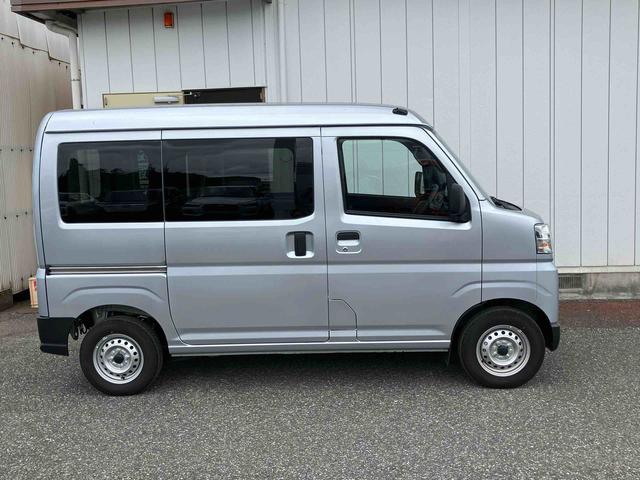 ハイゼットカーゴＤＸ２ＷＤ　ＣＶＴ　スピーカー一体型ＡＭＦＭラジオ　キーレスリモコンキー　オートライト　コーナーセンサー　衝突回避支援ブレーキ　誤発進抑制装置　アイドリングストップ（千葉県）の中古車