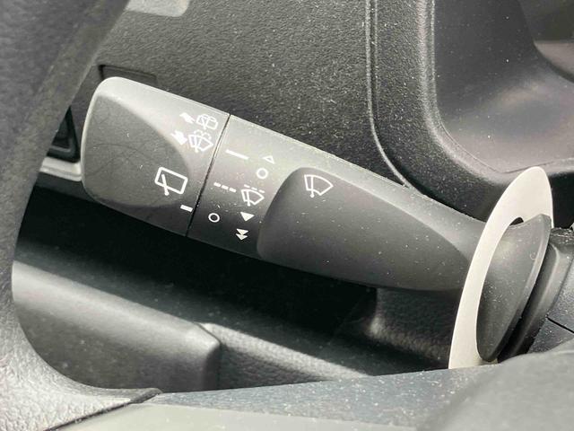 ハイゼットカーゴＤＸ２ＷＤ　ＣＶＴ　スピーカー一体型ＡＭＦＭラジオ　キーレスリモコンキー　オートライト　コーナーセンサー　衝突回避支援ブレーキ　誤発進抑制装置　アイドリングストップ（千葉県）の中古車