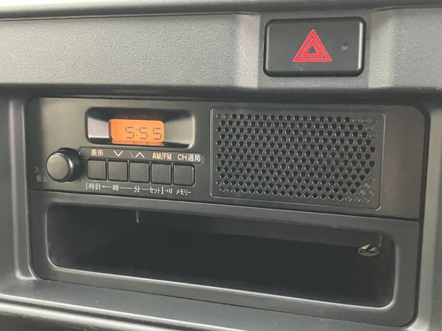 ハイゼットカーゴデラックスＳＡIII　ハロゲンヘッドライト　キーレス中古車保証・距離無制限、１年付き　純正ＡＭ／ＦＭラジオ　リアコーナーセンサー　スマートアシスト３　ラバーマット　ロングバイザー　後席ベンチシート（東京都）の中古車