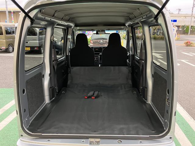 ハイゼットカーゴデラックスＳＡIII　ハロゲンヘッドライト　キーレス中古車保証・距離無制限、１年付き　純正ＡＭ／ＦＭラジオ　リアコーナーセンサー　スマートアシスト３　ラバーマット　ロングバイザー　後席ベンチシート（東京都）の中古車