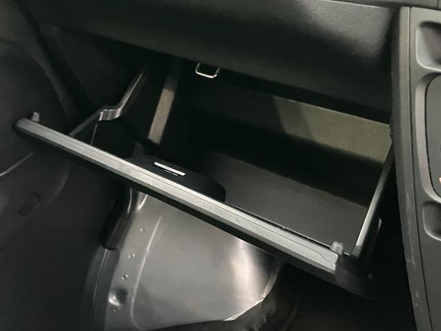 ハイゼットカーゴデラックスＳＡIII　ハロゲンヘッドライト　キーレス中古車保証・距離無制限、１年付き　純正ＡＭ／ＦＭラジオ　リアコーナーセンサー　スマートアシスト３　ラバーマット　ロングバイザー　後席ベンチシート（東京都）の中古車