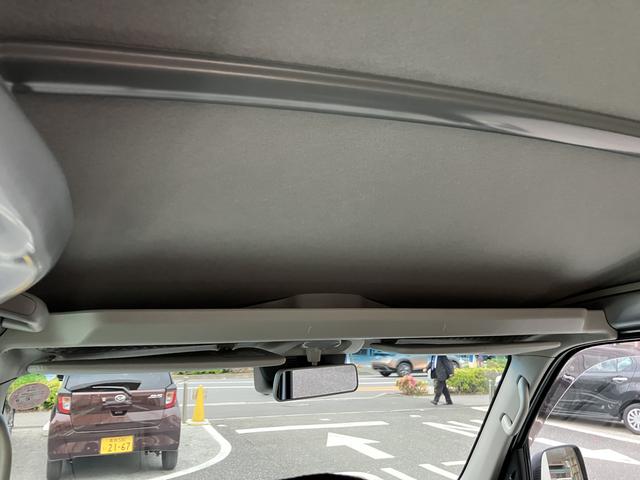 ハイゼットカーゴデラックスＳＡIII　ハロゲンヘッドライト　キーレス中古車保証・距離無制限、１年付き　純正ＡＭ／ＦＭラジオ　リアコーナーセンサー　スマートアシスト３　ラバーマット　ロングバイザー　後席ベンチシート（東京都）の中古車