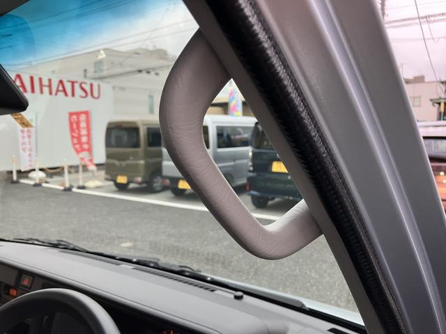 ハイゼットカーゴデラックスＳＡIII　ハロゲンヘッドライト　キーレス中古車保証・距離無制限、１年付き　純正ＡＭ／ＦＭラジオ　リアコーナーセンサー　スマートアシスト３　ラバーマット　ロングバイザー　後席ベンチシート（東京都）の中古車