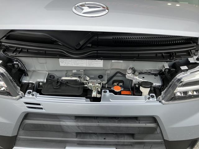 ハイゼットカーゴデラックスＳＡIII　ハロゲンヘッドライト　キーレス中古車保証・距離無制限、１年付き　純正ＡＭ／ＦＭラジオ　リアコーナーセンサー　スマートアシスト３　ラバーマット　ロングバイザー　後席ベンチシート（東京都）の中古車