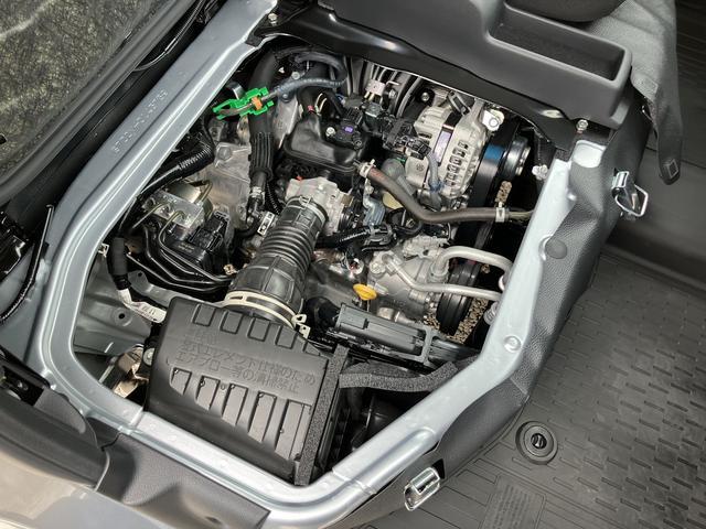 ハイゼットカーゴデラックス　コーナーセンサー　オーディオレス中古車保証・距離無制限、１年付き　オートライト　コーナーセンサー　ハロゲンヘッドライト　ラバーマット　キーレス　リアベンチシート　スモークガラス　オーディオレス　スライドドア（東京都）の中古車