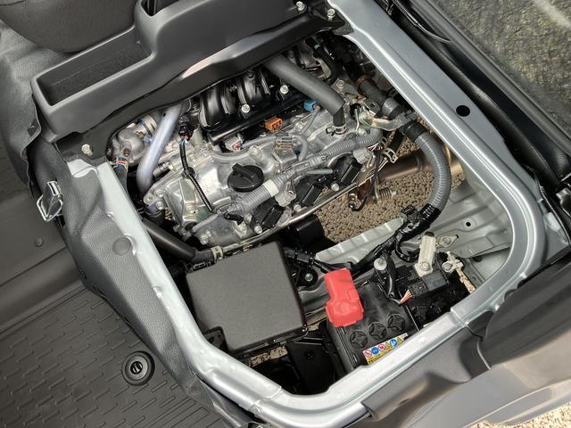 ハイゼットカーゴデラックス　コーナーセンサー　オーディオレス中古車保証・距離無制限、１年付き　オートライト　コーナーセンサー　ハロゲンヘッドライト　ラバーマット　キーレス　リアベンチシート　スモークガラス　オーディオレス　スライドドア（東京都）の中古車