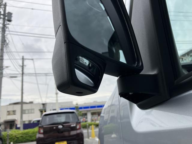 ハイゼットカーゴデラックス　コーナーセンサー　オーディオレス中古車保証・距離無制限、１年付き　オートライト　コーナーセンサー　ハロゲンヘッドライト　ラバーマット　キーレス　リアベンチシート　スモークガラス　オーディオレス　スライドドア（東京都）の中古車