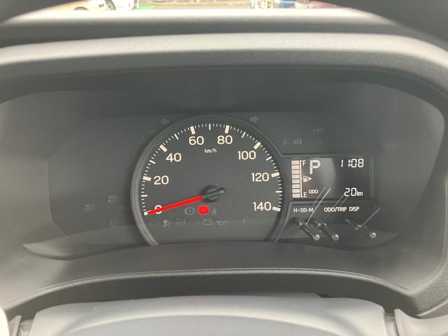 ハイゼットカーゴデラックス　コーナーセンサー　オーディオレス中古車保証・距離無制限、１年付き　オートライト　コーナーセンサー　ハロゲンヘッドライト　ラバーマット　キーレス　リアベンチシート　スモークガラス　オーディオレス　スライドドア（東京都）の中古車