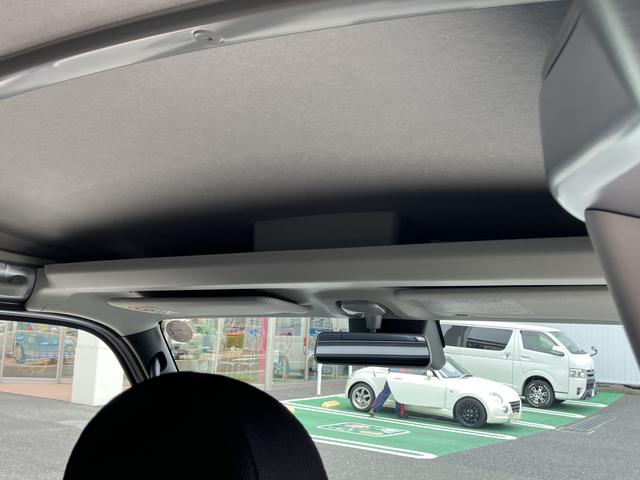 ハイゼットカーゴデラックス　コーナーセンサー　オーディオレス中古車保証・距離無制限、１年付き　オートライト　コーナーセンサー　ハロゲンヘッドライト　ラバーマット　キーレス　リアベンチシート　スモークガラス　オーディオレス　スライドドア（東京都）の中古車