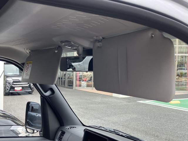 ハイゼットカーゴデラックス　コーナーセンサー　オーディオレス中古車保証・距離無制限、１年付き　オートライト　コーナーセンサー　ハロゲンヘッドライト　ラバーマット　キーレス　リアベンチシート　スモークガラス　オーディオレス　スライドドア（東京都）の中古車