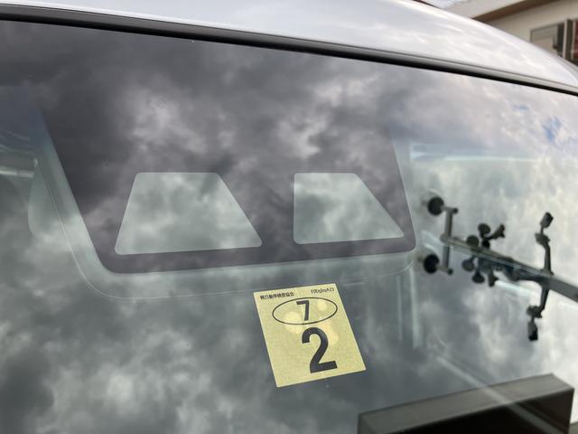 ハイゼットカーゴデラックスＳＡIII　キーレス　ハロゲンヘッドライト中古車保証・距離無制限、１年付き　ラバーマット　ロングバイザー　マニュアルエアコン　後席ベンチシート　純正ＡＭ／ＦＭラジオ　キーレス　ハロゲンヘッドライト　スモークガラス（東京都）の中古車