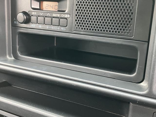 ハイゼットカーゴデラックスＳＡIII　キーレス　ハロゲンヘッドライト中古車保証・距離無制限、１年付き　ラバーマット　ロングバイザー　マニュアルエアコン　後席ベンチシート　純正ＡＭ／ＦＭラジオ　キーレス　ハロゲンヘッドライト　スモークガラス（東京都）の中古車