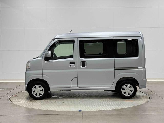 ハイゼットカーゴクルーズターボ　７インチ純正ナビ　ドラレコ　ＥＴＣ車載器まごころ保証　１年間・走行距離無制限付き　７インチ純正ナビ　ドライブレコーダー　ＥＴＣ車載器　スマートアシスト　キーレスエントリー　最大積載量３５０キロ　アイドリングストップ　クリアランスソナー（東京都）の中古車
