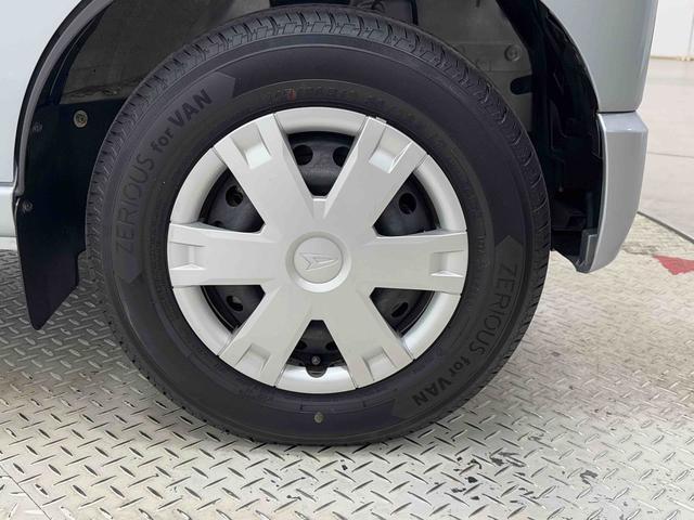 ハイゼットカーゴクルーズターボ　７インチ純正ナビ　ドラレコ　ＥＴＣ車載器まごころ保証　１年間・走行距離無制限付き　７インチ純正ナビ　ドライブレコーダー　ＥＴＣ車載器　スマートアシスト　キーレスエントリー　最大積載量３５０キロ　アイドリングストップ　クリアランスソナー（東京都）の中古車