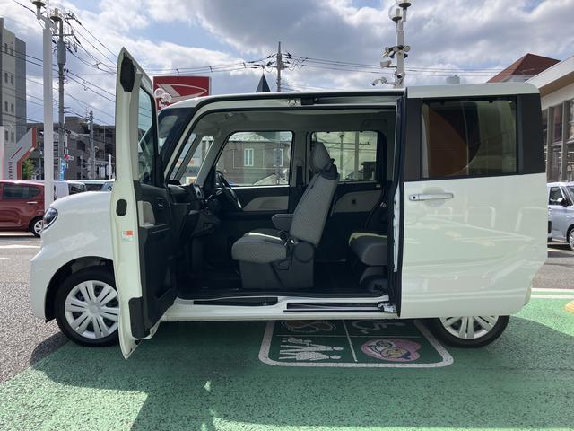 タントＸ　フロントシートヒーター　バックカメラ保証　新車保証・まごころ保証　１年間・走行距離無制限付き　純正ＣＤチューナー　バックカメラ　カーペットマット　ＬＥＤヘッドライト　片側電動スライドドア　電動パーキングブレーキ　後席シートテーブル（東京都）の中古車