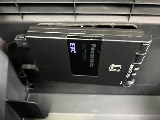 コペンローブ　カーナビ　ＥＴＣ　ドライブレコーダー中古車保証・距離無制限、１年付き　純正７インチカーナビ　ＥＴＣ車載器　バックモニター　ドライブレコーダー　フロントシートヒーター　アルミホイール　オートエアコン　カーペットマット　ＬＥＤヘッドライト（東京都）の中古車