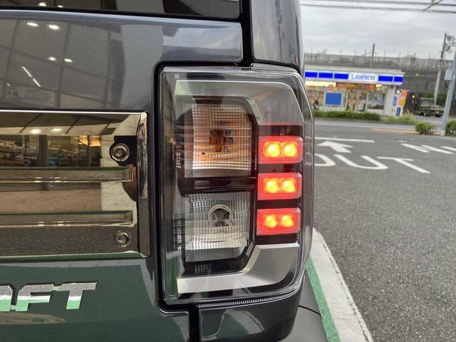 タフトＧ　ダーククロムベンチャー　　フロントシートヒーター保証　新車保証・まごころ保証　１年間・走行距離無制限付き　純正ＣＤチューナー　ホールド機能付き電動サイドブレーキ　フロントシートヒーター　ガラスルーフ　ＬＥＤヘッドライト　ダークブラックメッキパック（東京都）の中古車