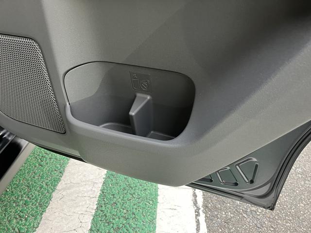 タフトＧ　ダーククロムベンチャー　　フロントシートヒーター保証　新車保証・まごころ保証　１年間・走行距離無制限付き　純正ＣＤチューナー　ホールド機能付き電動サイドブレーキ　フロントシートヒーター　ガラスルーフ　ＬＥＤヘッドライト　ダークブラックメッキパック（東京都）の中古車