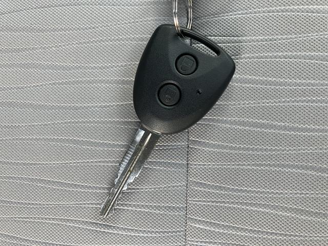 ミライースX SAIII LEDヘッドライト キーレス保証 新車保証・まごころ保証 1年間・走行距離無制限付き 純正CDチューナー バックカメラ LEDヘッドライト オートライト マニュアルエアコン スモークガラス スマートアシスト3 カーペットマット(東京都)の中古車