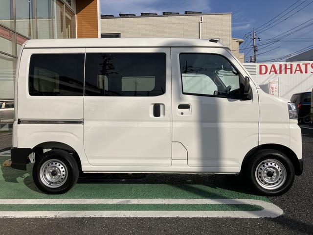 ハイゼットカーゴDX オーディオレス キーレス パワーウインドまごころ保証 距離無制限・1年保証付き オーディオレス スマートアシスト キーレスエントリー クリアランスソナー アイドリングストップ オートライト マニュアルエアコン リアベンチシート(東京都)の中古車