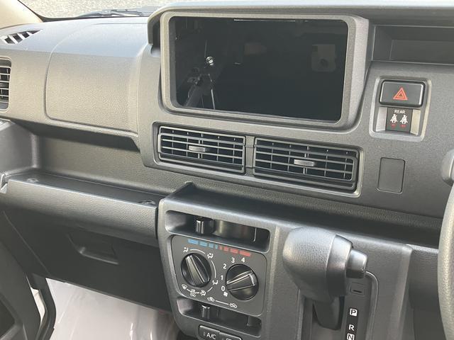 ハイゼットカーゴDX オーディオレス キーレス パワーウインドまごころ保証 距離無制限・1年保証付き オーディオレス スマートアシスト キーレスエントリー クリアランスソナー アイドリングストップ オートライト マニュアルエアコン リアベンチシート(東京都)の中古車