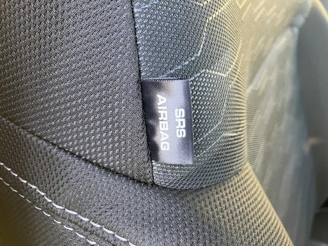 タフトＧ　ダーククロムベンチャー　フロントシートヒーター中古車保証・距離無制限、１年付き　オートライト　ＬＥＤヘッドライト　ＬＥＤフォグランプ　キーフリー　ホールド機能付き電動パーキングブレーキ　オートホールド　フロントシートヒーター　カーペットマット（東京都）の中古車