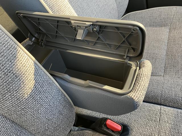 ムーヴキャンバスストライプスG フロントシートヒーター 電動サイドブレーキ中古車保証・距離無制限、1年付き オートライト LEDヘッドライト LEDフォグランプ キーフリー 両側電動スライドドア フロントシートヒーター ホールド機能付き電動サイドブレーキ カーペットマット(東京都)の中古車