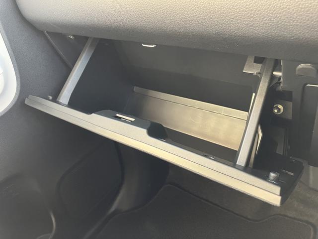 ムーヴキャンバスストライプスG フロントシートヒーター 電動サイドブレーキ中古車保証・距離無制限、1年付き オートライト LEDヘッドライト LEDフォグランプ キーフリー 両側電動スライドドア フロントシートヒーター ホールド機能付き電動サイドブレーキ カーペットマット(東京都)の中古車