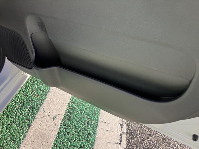 ムーヴキャンバスストライプスG フロントシートヒーター 電動サイドブレーキ中古車保証・距離無制限、1年付き オートライト LEDヘッドライト LEDフォグランプ キーフリー 両側電動スライドドア フロントシートヒーター ホールド機能付き電動サイドブレーキ カーペットマット(東京都)の中古車