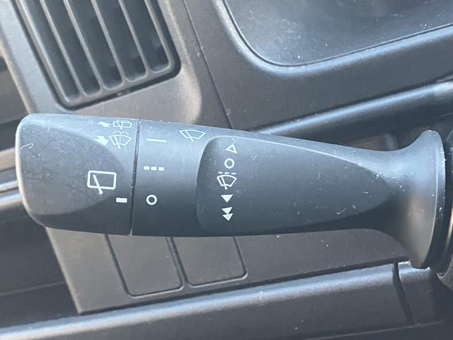 ハイゼットカーゴデラックス 純正ラジオ マニュアルエアコン保証 まごころ保証 1年間・走行距離無制限付き 純正AM/FMラジオ マニュアルエアコン ハロゲンヘッドライト パワーウィンドウ 後席ベンチシート ワイドバイザー ラバーマット(東京都)の中古車