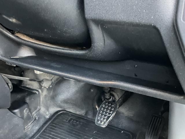 ハイゼットカーゴデラックス 純正ラジオ マニュアルエアコン保証 まごころ保証 1年間・走行距離無制限付き 純正AM/FMラジオ マニュアルエアコン ハロゲンヘッドライト パワーウィンドウ 後席ベンチシート ワイドバイザー ラバーマット(東京都)の中古車